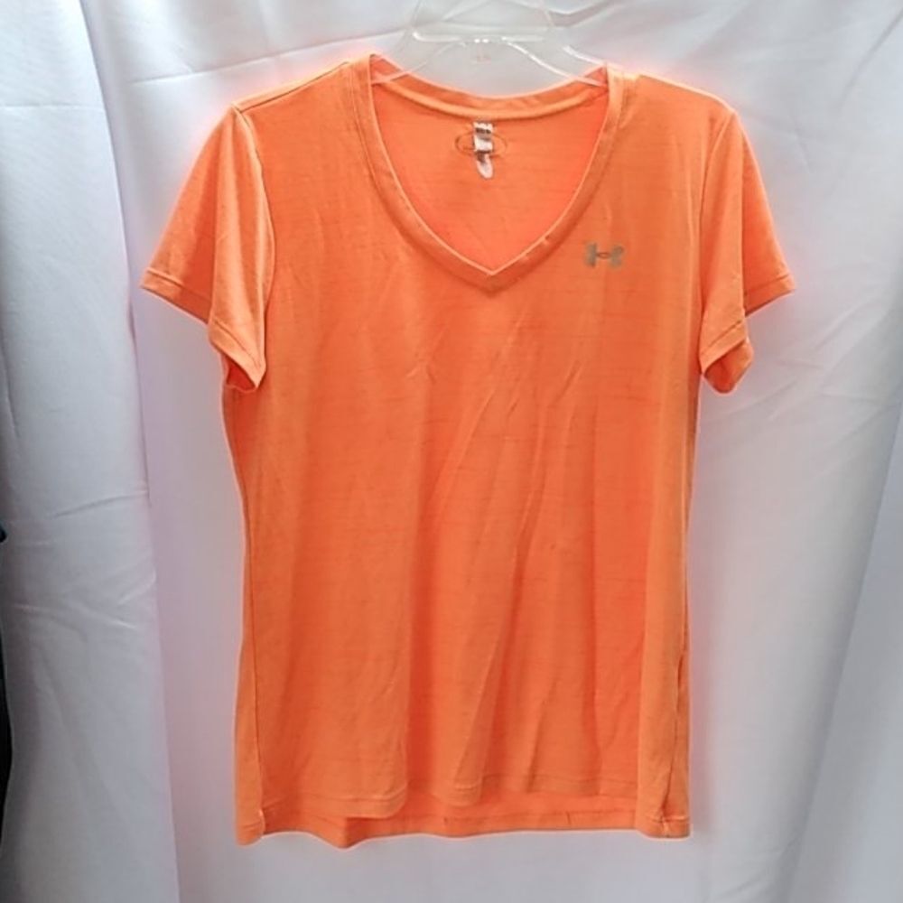 Under Armour top